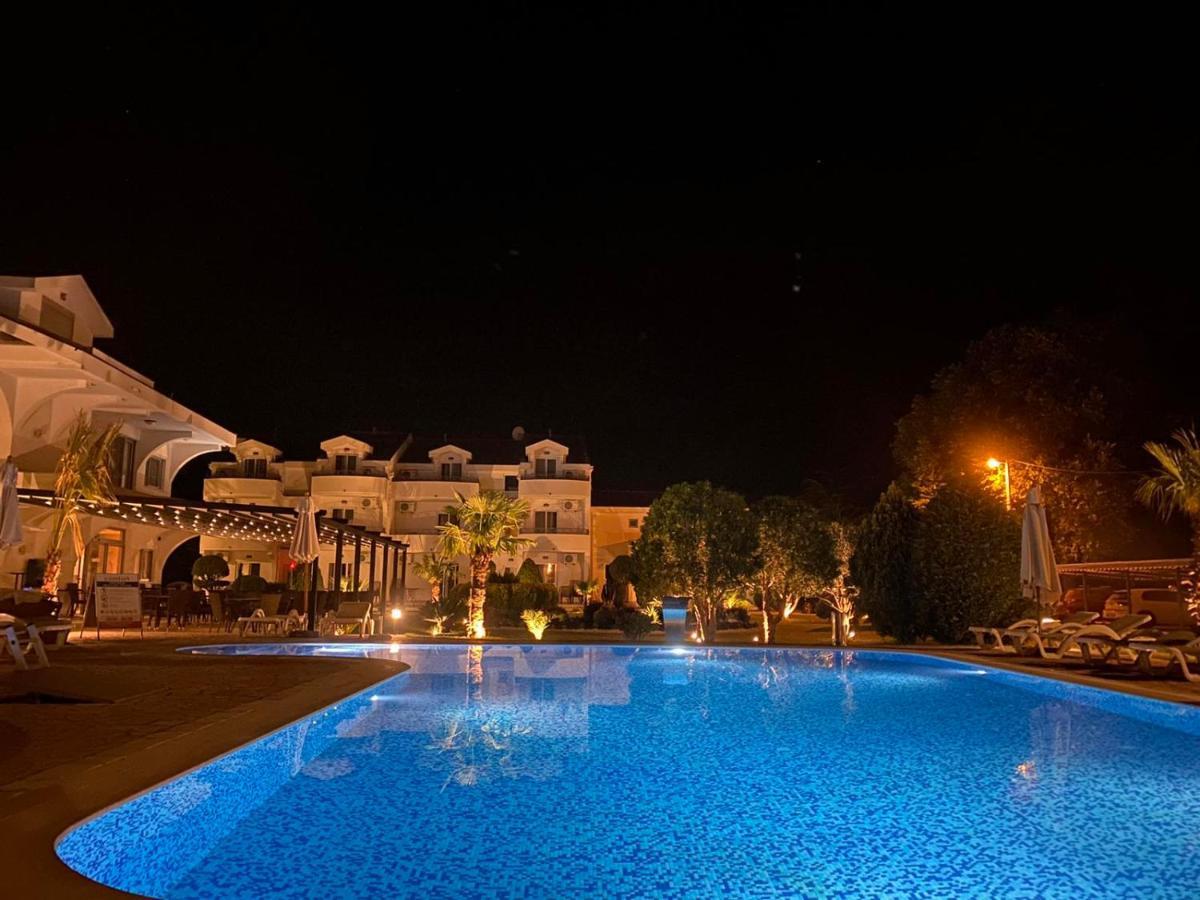 Hotel Comfort Ulcinj Eksteriør billede